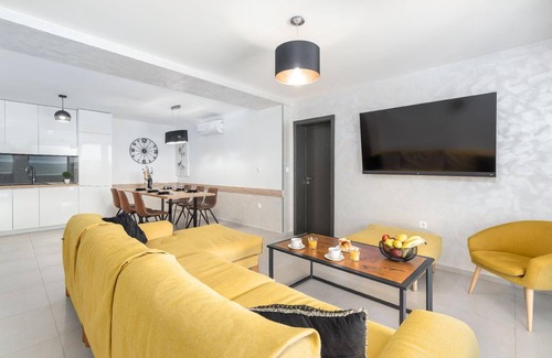 Crikvenica House | Holiday house Crikvenica for 1 - 7 persons with 3 bedrooms - Holiday house