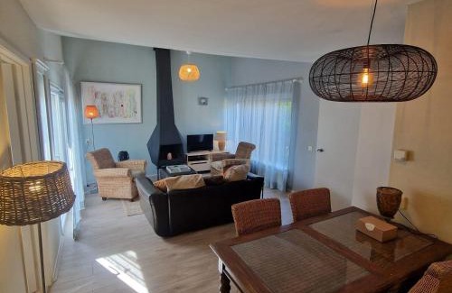 Municipality of Noordwijk House | Holiday house de Zeemeeuw- 2 km from the beach