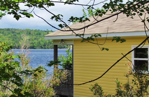 Boylston House | Holiday house directly on the lake