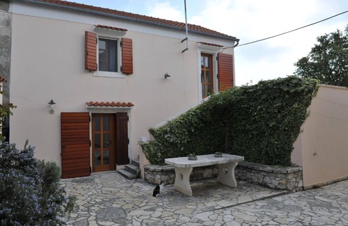 Dragove House | Holiday house Dragove for 1 - 6 persons with 3 bedrooms - Twin house