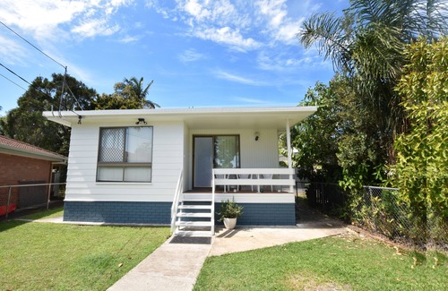 Lota House | Holiday House few steps from the Esplanade
