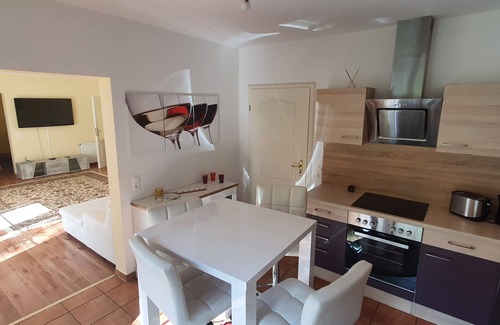 Fichtenwalde House | Holiday house Fichtenwalde, 160m², 2.5 BZ, 3SZ, WZ, dining room, kitchen, garden, VDSL