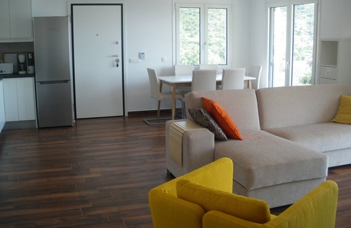Livadi House | Holiday house for up to 6 people with fantastic sea views