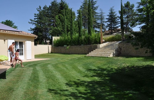 Vaison-la-Romaine Villa | Holiday house in Provence with private heated swimming pool.