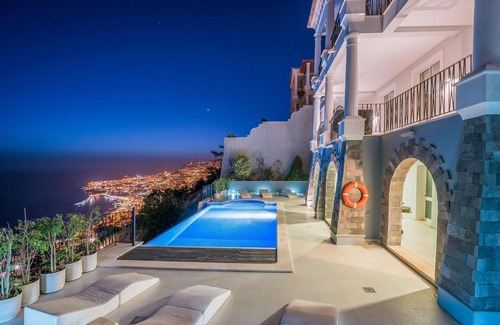 Sao Goncalo House | Holiday house Funchal for 2 - 8 persons with 4 bedrooms - Holiday house