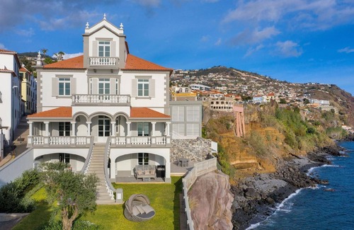 Sao Goncalo House | Holiday house Funchal for 2 - 12 persons with 6 bedrooms - Holiday house