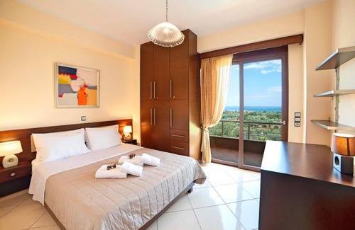 Mathes House | Holiday house Georgioupoli for 1 - 36 persons with 12 bedrooms - Holiday home