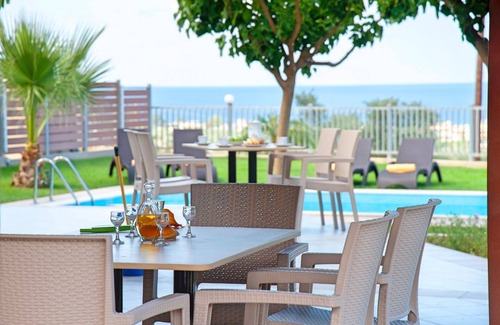 Dempla House | Holiday house Georgioupoli for 1 - 36 persons with 12 bedrooms - Holiday house