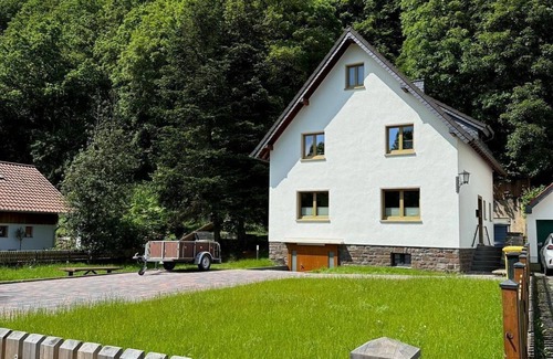 Gemund House | Holiday house Ginkgo Biloba - 6-bed cottage, shower and bath/WC, 3 bedrooms