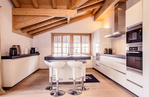 Grindelwald Ski Chalet | Holiday house Grindelwald for 1 - 12 persons with 6 bedrooms - Detached holiday house