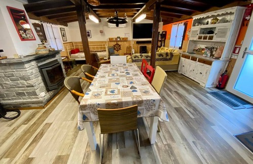Grono House | Holiday house Grono for 1 - 9 persons with 2 bedrooms - Detached holiday house