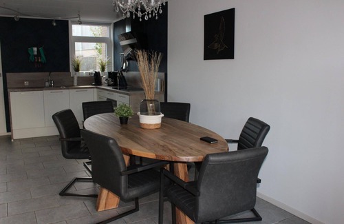Grou House | Holiday house Grouw for 1 - 6 persons with 3 bedrooms - Holiday house