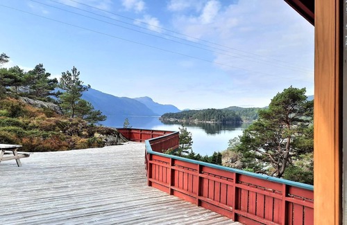 Suldal House | Holiday house Hebnes for 1 - 6 persons with 3 bedrooms - Holiday house
