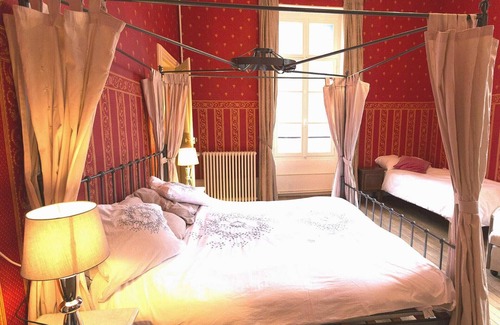 Mussy-sur-Seine Other | Holiday house in Château de Champagne, luxurious, private for 1 Family/group