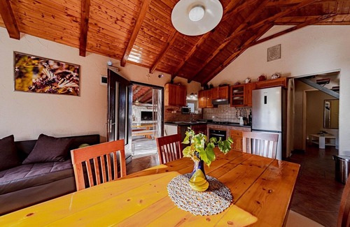 Potirna House | Holiday House Ivan with heated pool and jacuzzi