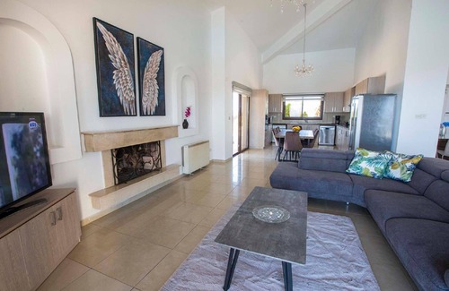 Kathikas Other | Holiday house Kathikas for 1 - 12 persons with 6 bedrooms - Farmhouse
