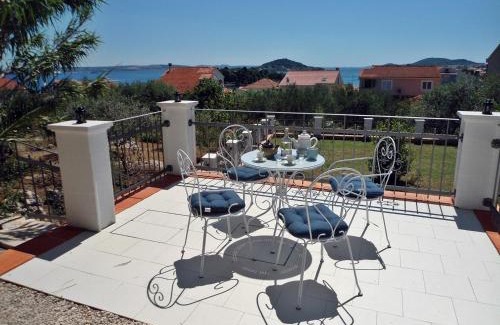 Preko House | Holiday House Klarin with Sea View
