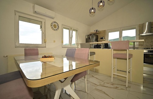Dicmo House | Holiday house Kraj for 1 - 9 persons with 4 bedrooms - Holiday house