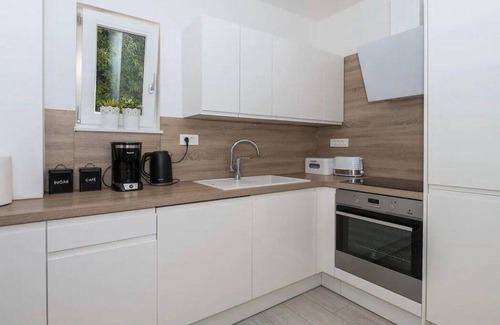 Krvavica House | Holiday house Krvavica for 1 - 6 persons with 3 bedrooms - Holiday house
