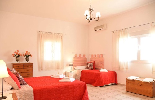 Lora Del Rio House | Holiday house Lora del Rio for 7 - 14 persons with 5 bedrooms - Holiday house