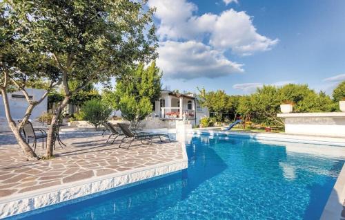 Srijane House | Holiday house Ma & Ma with pool, parking, high speed Internet, BBQ.
