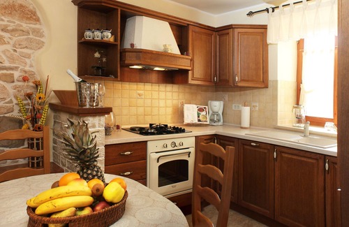 Rakalj House | HOLIDAY HOUSE MANUEL 2 Istrian stone house in quiet resort next to the sea
