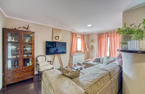 Sveti Lovrec House | Holiday house Marinela with Private Pool and Fenced Garden