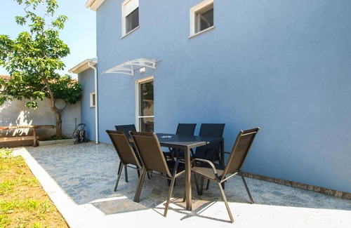 Stinjan House | Holiday House “Marta”