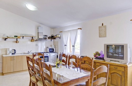 Benkovac Villa | Holiday house Maslina * 2000 m2 garden, private pool, free WiFi
