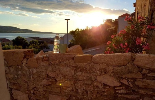 Metajna House | Holiday house Metajna for 1 - 8 persons with 4 bedrooms - Row house