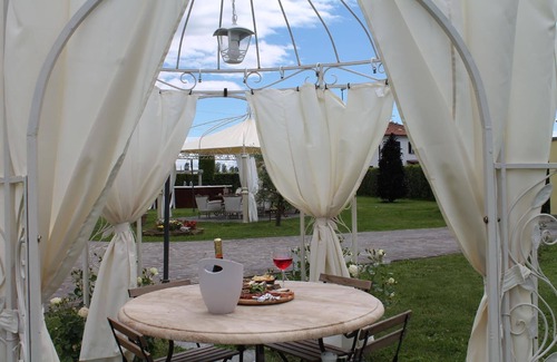 Montecarlo House | Holiday house Montecarlo for 1 - 10 persons with 3 bedrooms - Holiday home