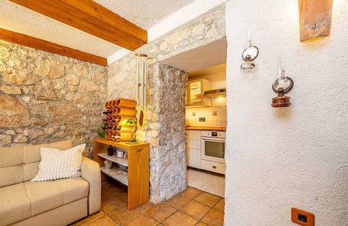 Sveti Vid Dobrinjski House | Holiday house NATURA with pool