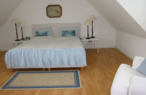 Klein Bollhagen House | Holiday house near the beach with upscale furnishings, garden, fireplace, WiFi