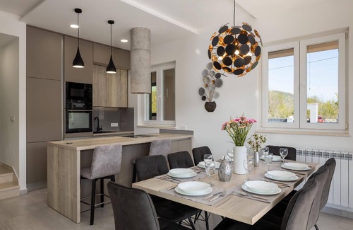 Primorski Dolac House | Holiday house Primorski Dolac for 1 - 8 persons with 4 bedrooms - Holiday house