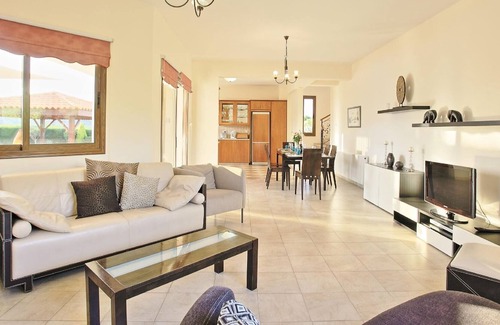 Pano Arodhes House | Holiday house Peristerona for 1 - 8 persons with 3 bedrooms - Holiday home