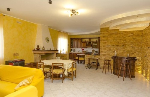 Petacciato House | Holiday house Petacciato for 1 - 14 persons with 3 bedrooms - Holiday home