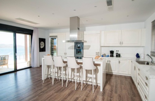 Plaka House | Holiday house Plaka for 1 - 12 persons with 6 bedrooms - Holiday house
