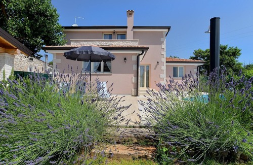 Vrznaveri House | Holiday house Poreč for 1 - 8 persons with 3 bedrooms - Holiday home