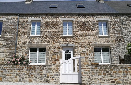 Surville House | Holiday house Portbail for 1 - 8 persons with 4 bedrooms - Row house