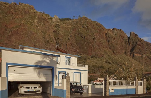 Paul do Mar House | Holiday house by the sea.