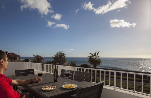 Paul do Mar House | Holiday house by the sea.