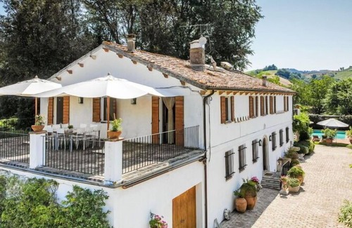 Ripatransone House | Holiday house Ripatransone for 1 - 13 persons with 6 bedrooms - Holiday home