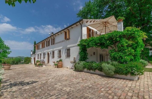 Ripatransone House | Holiday house Ripatransone for 1 - 13 persons with 6 bedrooms - Holiday home