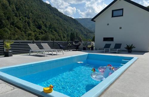 Logarsce House | HOLIDAY HOUSE - River Bača