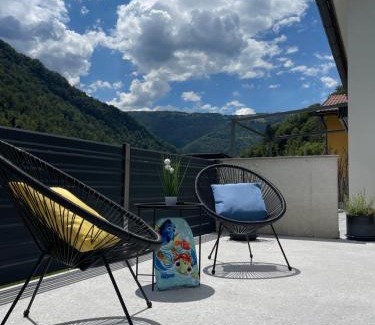 Logarsce House | HOLIDAY HOUSE - River Bača