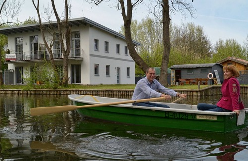 Storkow House | * Holiday house Seebrise complete, right on the lake