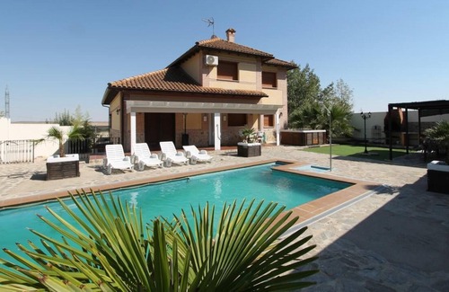 Sesena House | Holiday house Seseña Nuevo for 4 - 14 persons with 5 bedrooms - Holiday home