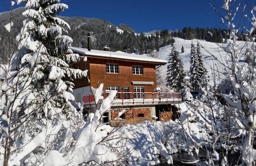 Soerenberg Ski Chalet | Holiday house Sörenberg for 1 - 8 persons with 3 bedrooms - Holiday house