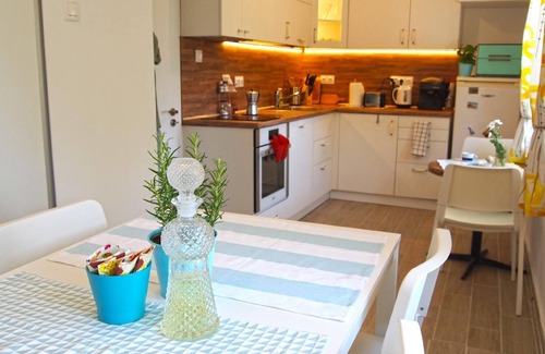 Sozopol House | Holiday house Sozopol for 1 - 14 persons with 6 bedrooms - Holiday home