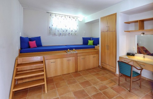 Rapaniana House | Holiday house Spilia for 1 - 6 persons with 3 bedrooms - Holiday house